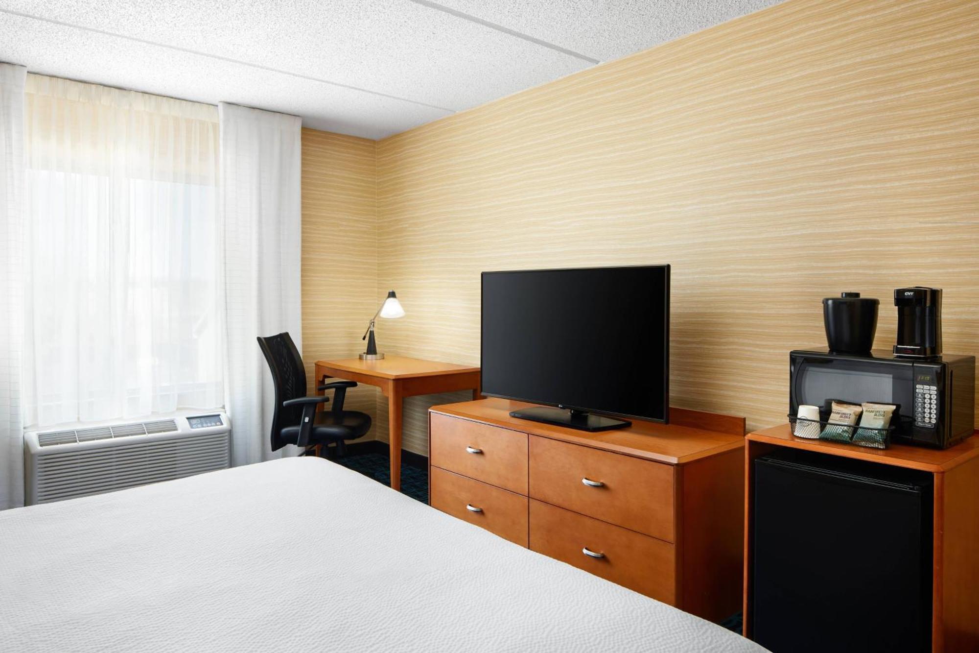Fairfield Inn And Suites By Marriott Plainville Esterno foto