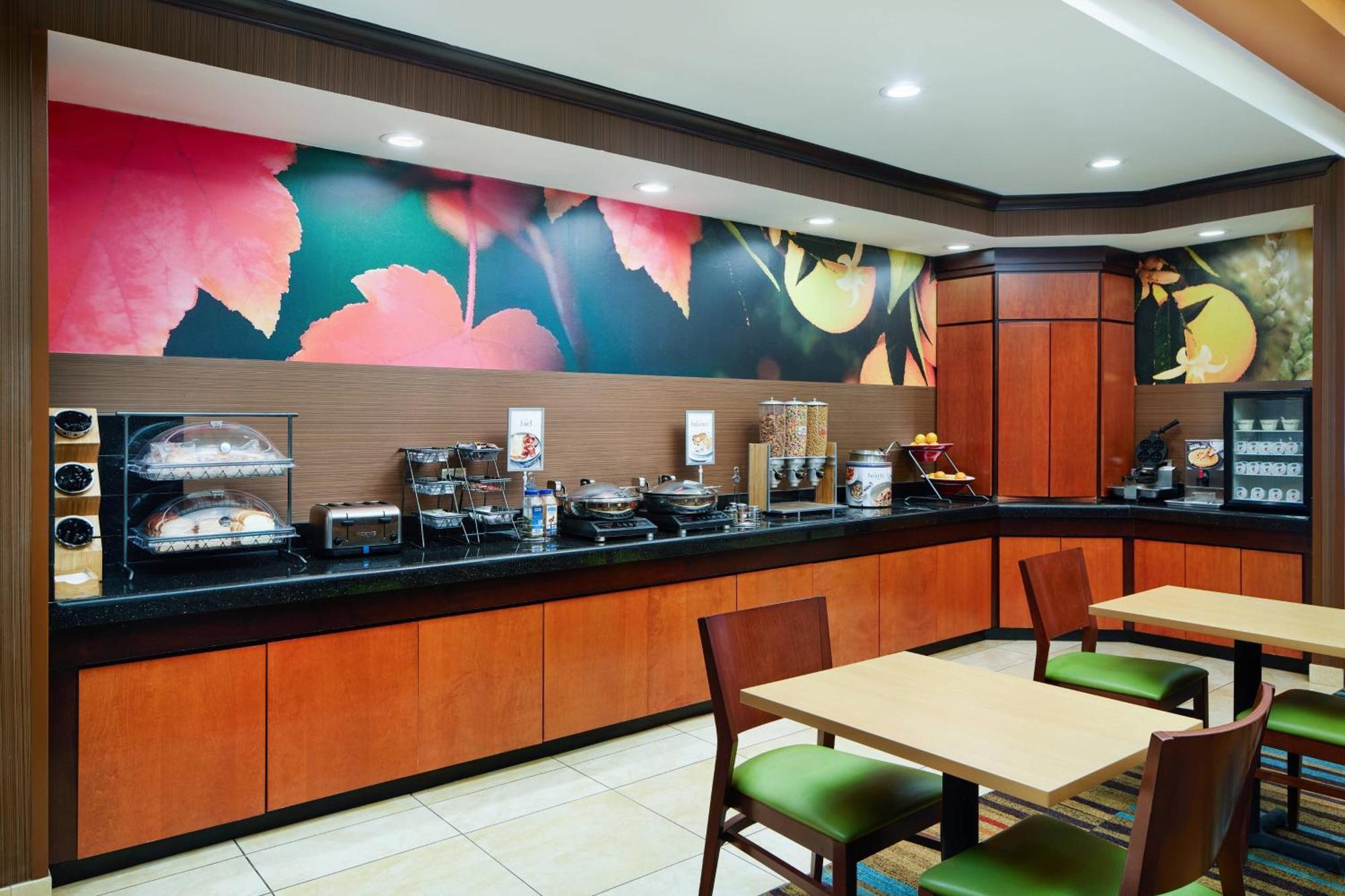 Fairfield Inn And Suites By Marriott Plainville Esterno foto