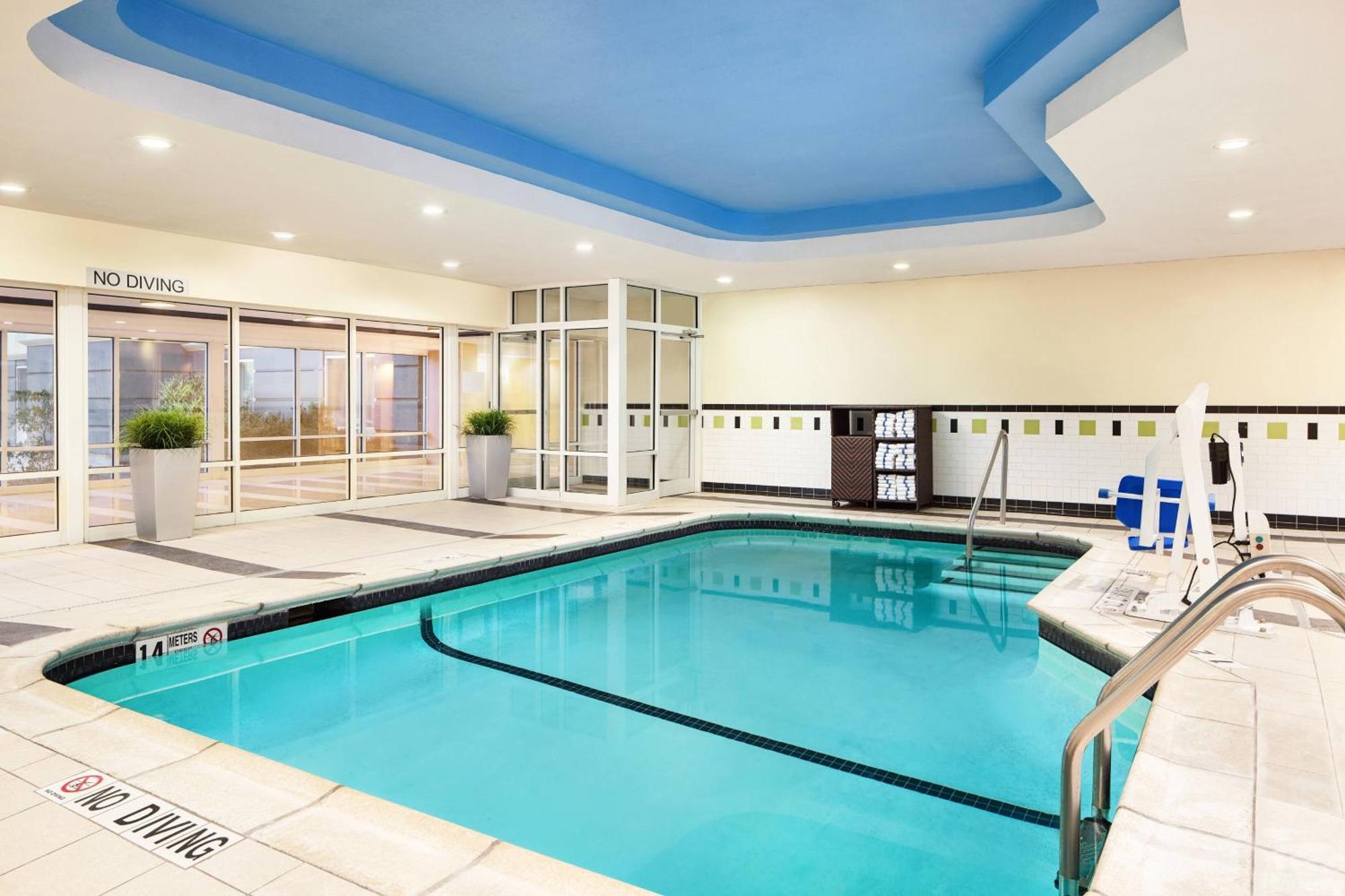 Fairfield Inn And Suites By Marriott Plainville Esterno foto